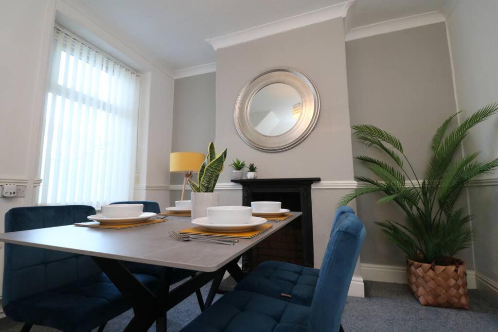 2 Bedroom Characterful House Lancaster Extérieur photo