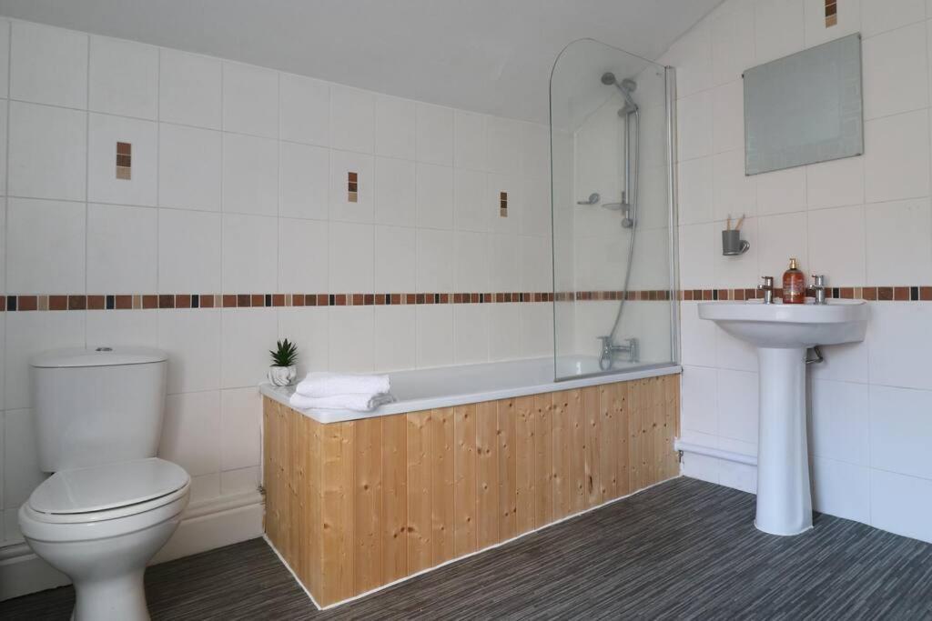 2 Bedroom Characterful House Lancaster Extérieur photo