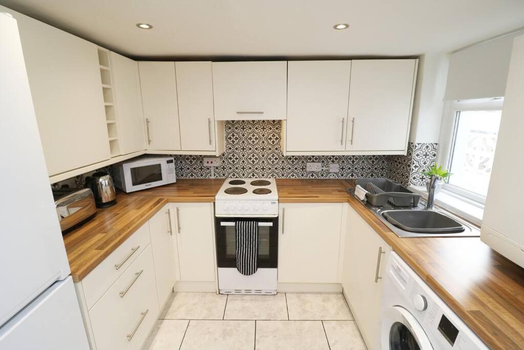 2 Bedroom Characterful House Lancaster Extérieur photo